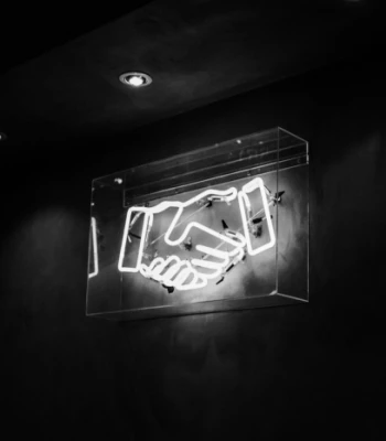 Explorez la boutique officielle de JP&L FITNESS. Achetez la barre de fitness Ulna, compacte et légère, ainsi que nos accessoires de sport nomades pour des entraînements efficaces partout. Qualité et fabrication française garanties.